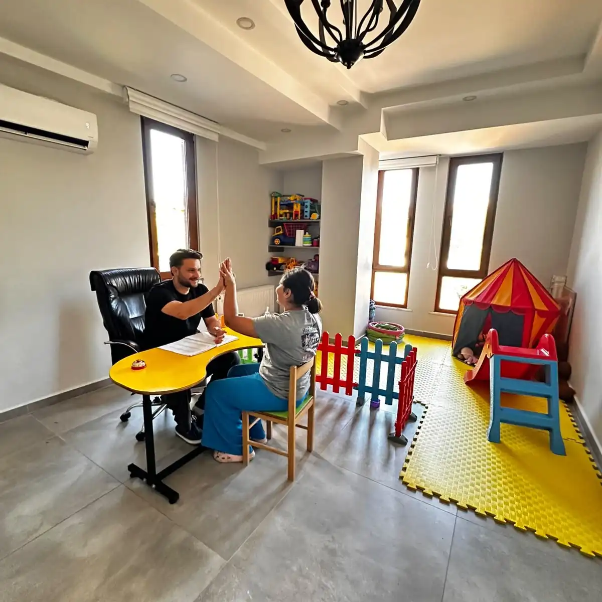 Öz İstanbul bireysel özel eğitim masa başı etkinliği ve dikkat çalışmaları