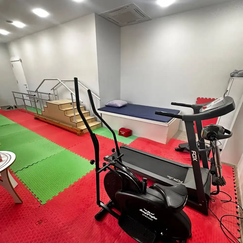 Çocuklar için fizyoterapi egzersiz aletleri ve rehabilitasyon ekipmanları